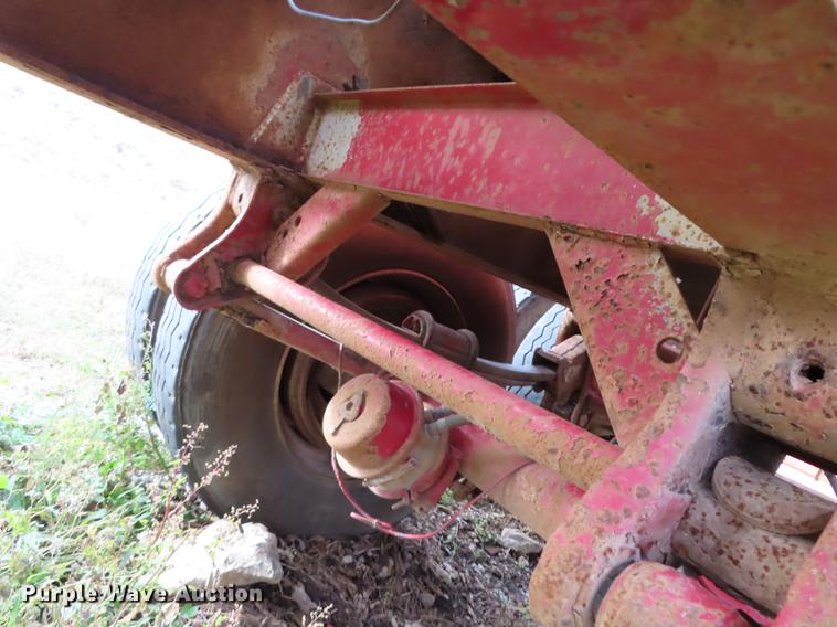 image for item DN9170 2004 Great Dane flatbed trailer