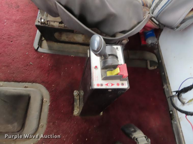 image for item DN9175 1989 Peterbilt 379 semi truck