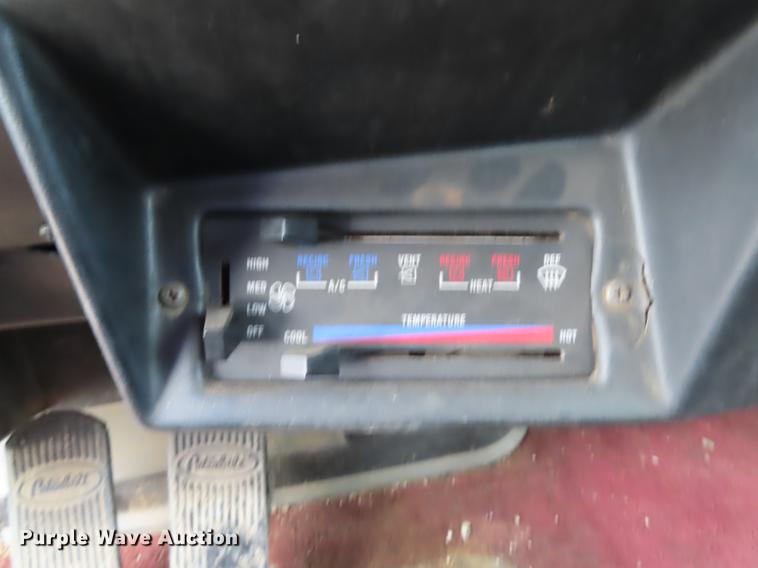 image for item DN9175 1989 Peterbilt 379 semi truck