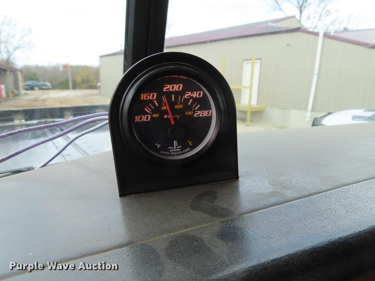 image for item DN9175 1989 Peterbilt 379 semi truck