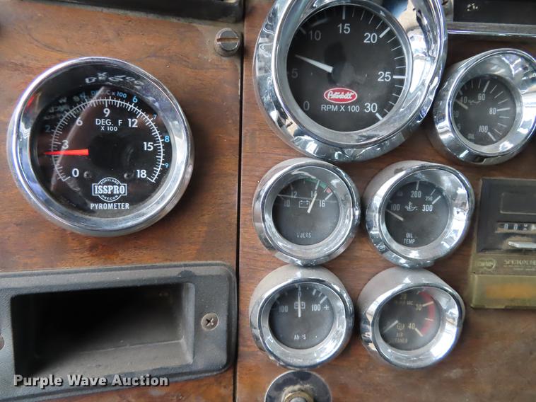 image for item DN9175 1989 Peterbilt 379 semi truck