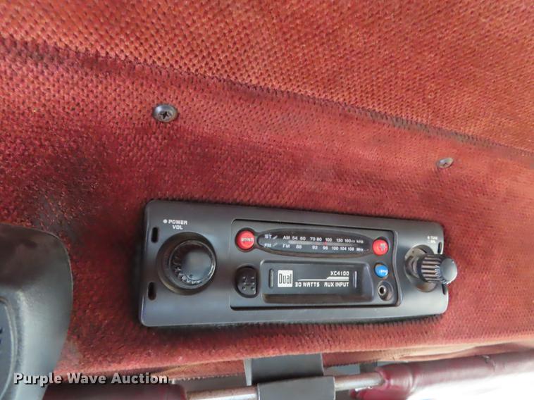 image for item DN9175 1989 Peterbilt 379 semi truck