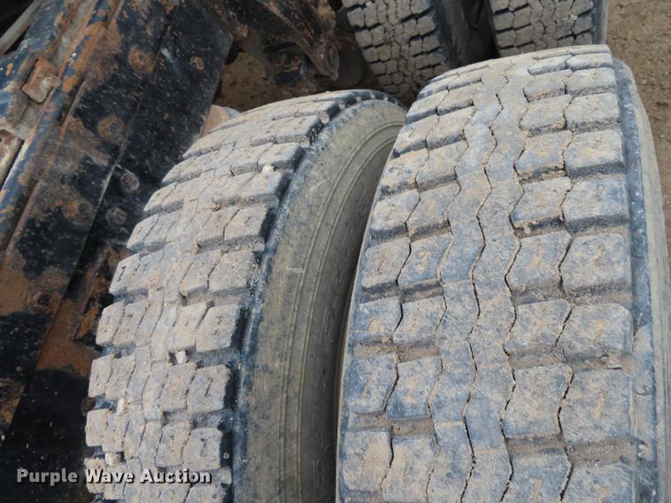 image for item DN9175 1989 Peterbilt 379 semi truck