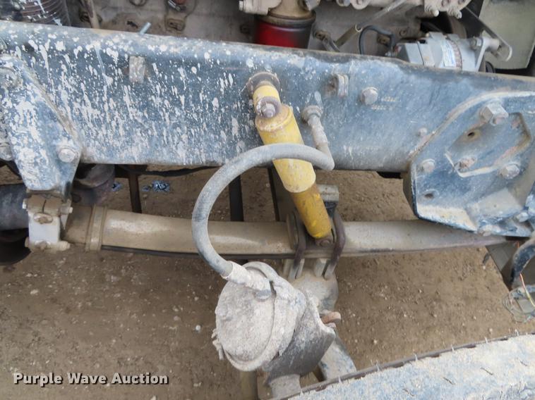 image for item DN9175 1989 Peterbilt 379 semi truck