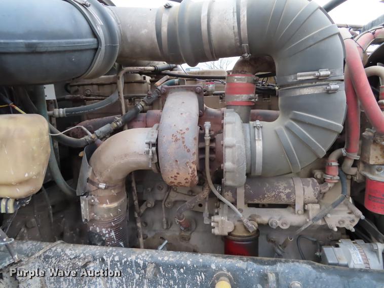 image for item DN9175 1989 Peterbilt 379 semi truck