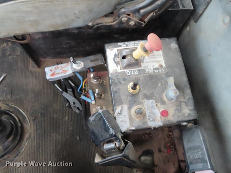 image for item DN9176 1993 Western Star 4900 semi truck