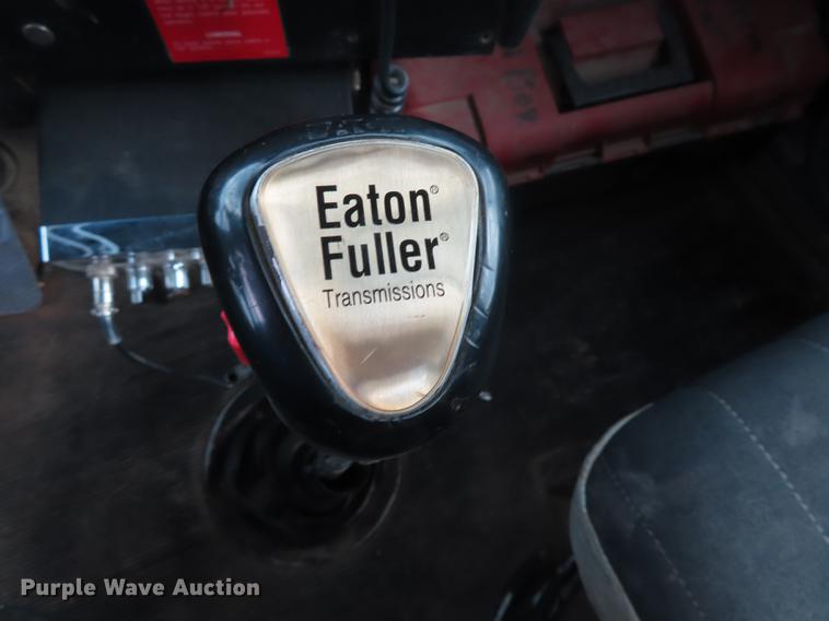 image for item DN9176 1993 Western Star 4900 semi truck