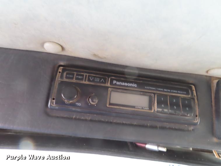 image for item DN9176 1993 Western Star 4900 semi truck