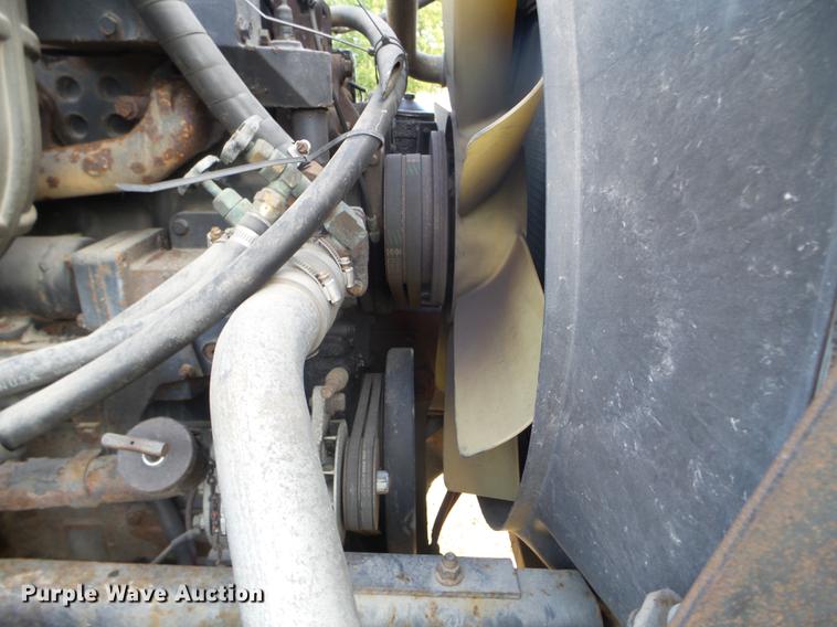 image for item DX9579 1992 International 9400 semi truck