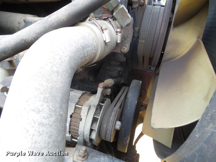 image for item DX9579 1992 International 9400 semi truck