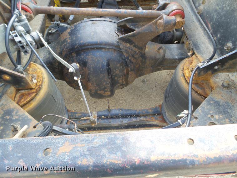 image for item DX9579 1992 International 9400 semi truck