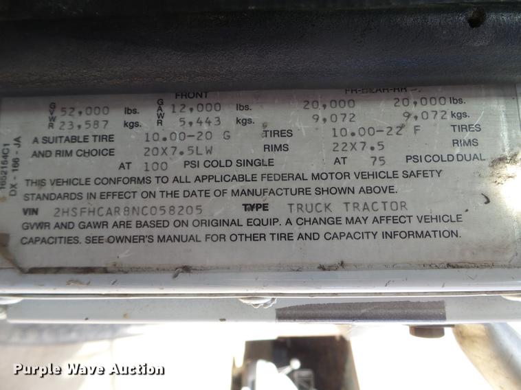 image for item DX9579 1992 International 9400 semi truck