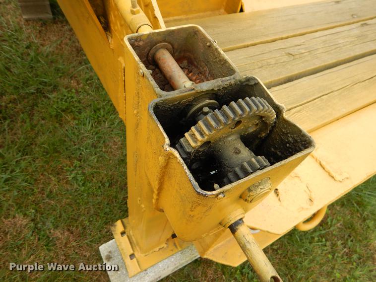 image for item EW9538 1985 shop built equipment trailer