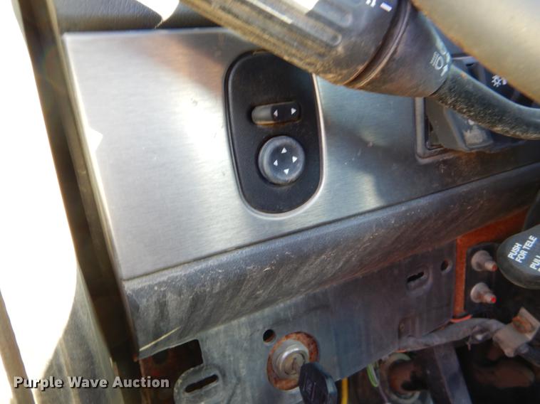 image for item EW9540 2015 Caterpillar CT660 truck cab and chassis