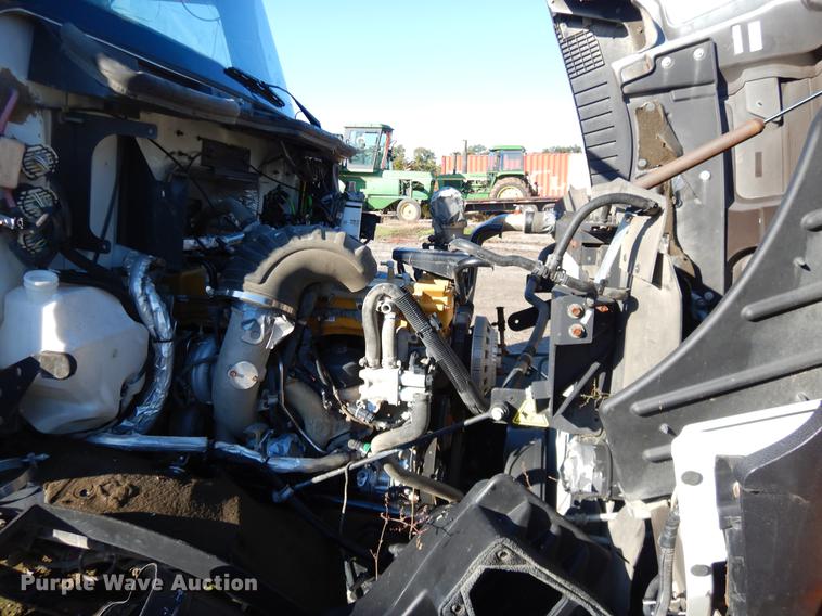 image for item EW9540 2015 Caterpillar CT660 truck cab and chassis