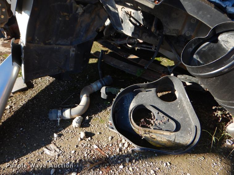 image for item EW9540 2015 Caterpillar CT660 truck cab and chassis