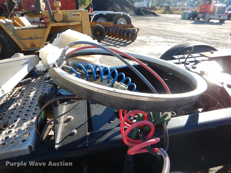 image for item EW9540 2015 Caterpillar CT660 truck cab and chassis