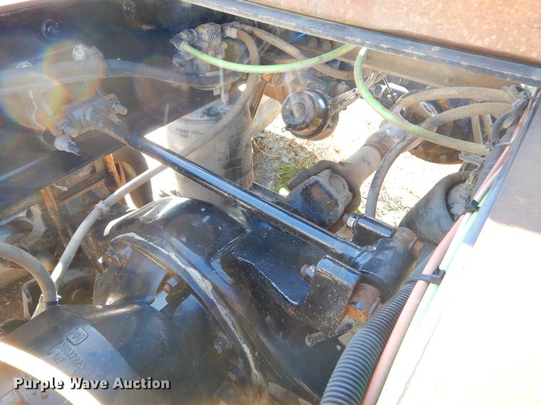 image for item EW9540 2015 Caterpillar CT660 truck cab and chassis