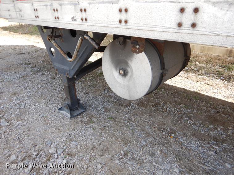 image for item EW9543 2005 Utility 300R refrigerated van trailer