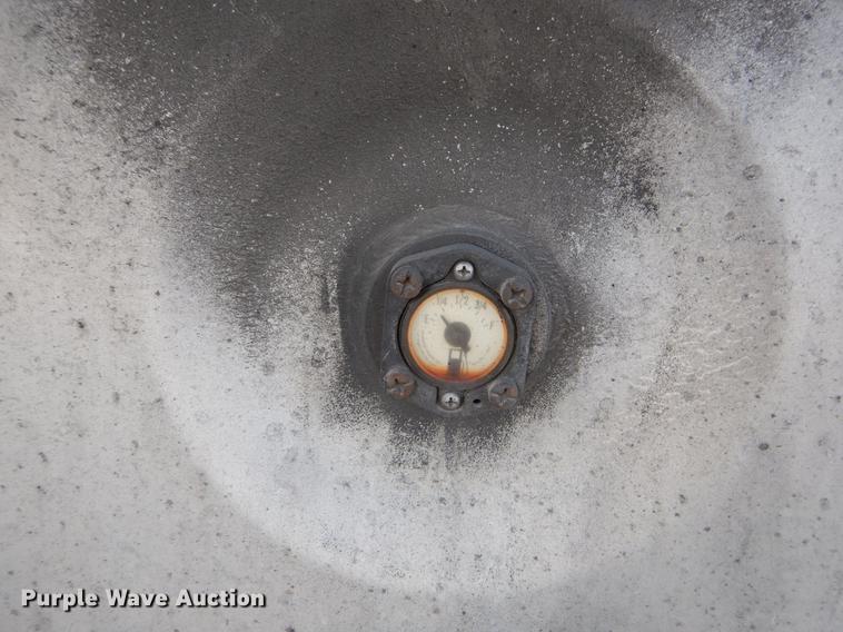 image for item EW9543 2005 Utility 300R refrigerated van trailer