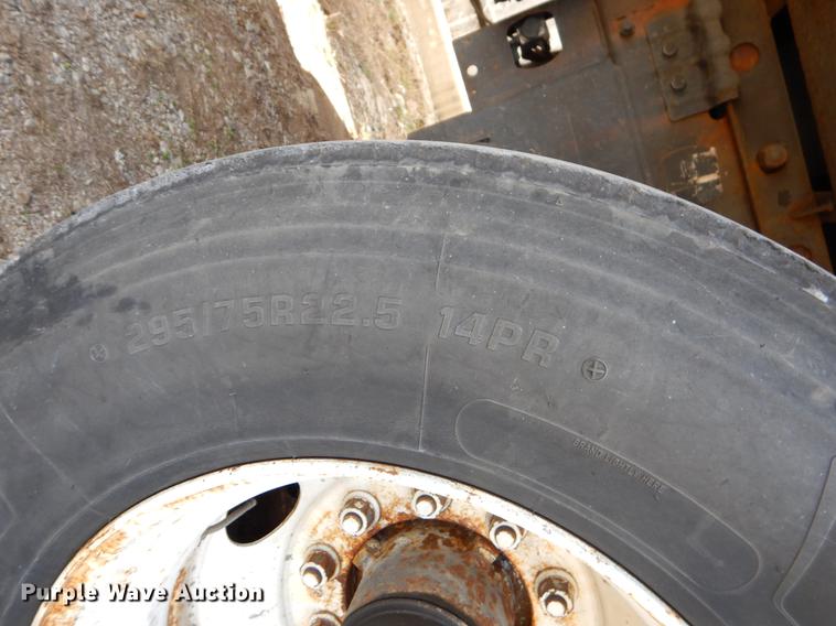 image for item EW9543 2005 Utility 300R refrigerated van trailer