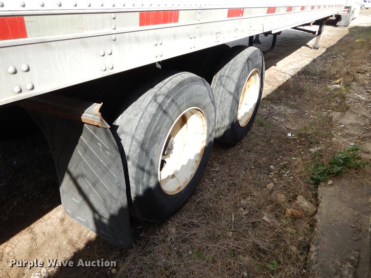 image for item EW9543 2005 Utility 300R refrigerated van trailer