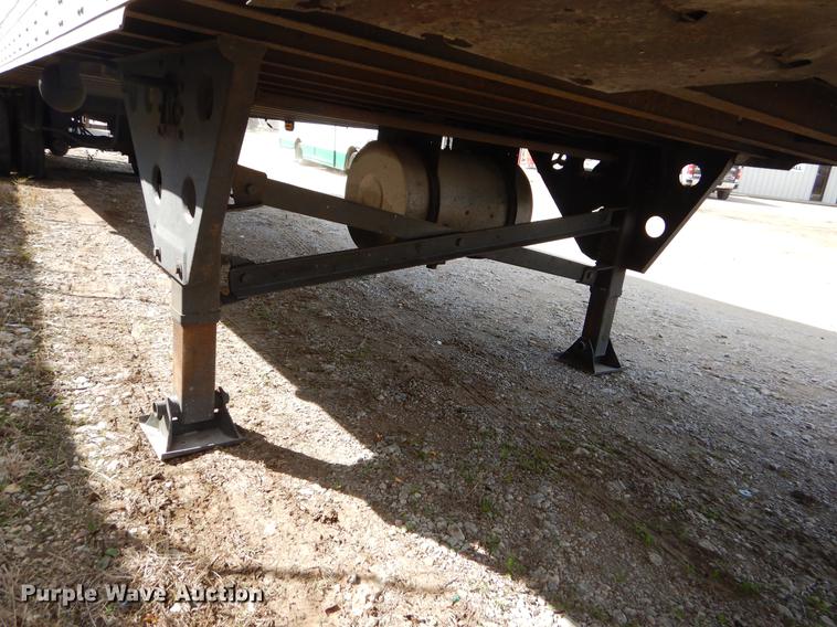 image for item EW9543 2005 Utility 300R refrigerated van trailer