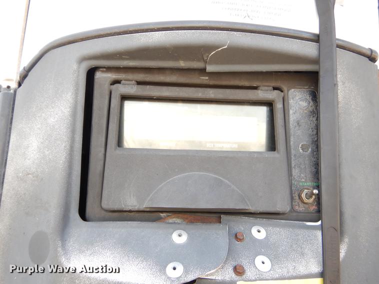 image for item EW9543 2005 Utility 300R refrigerated van trailer