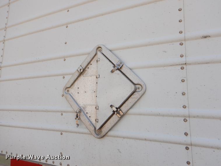 image for item EW9543 2005 Utility 300R refrigerated van trailer