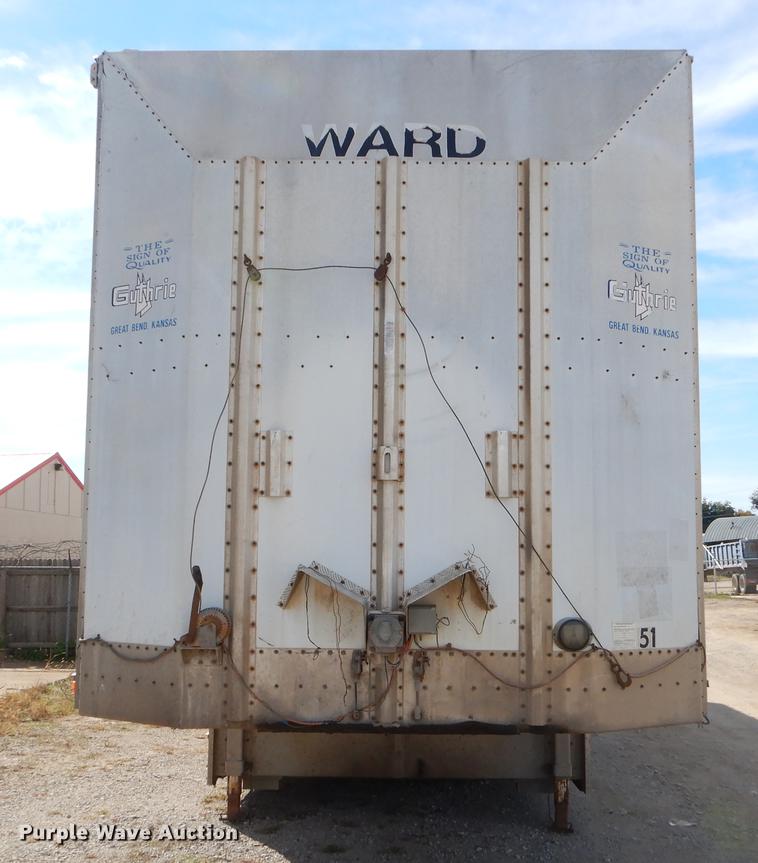 image for item EW9544 1996 Guthrie livestock trailer