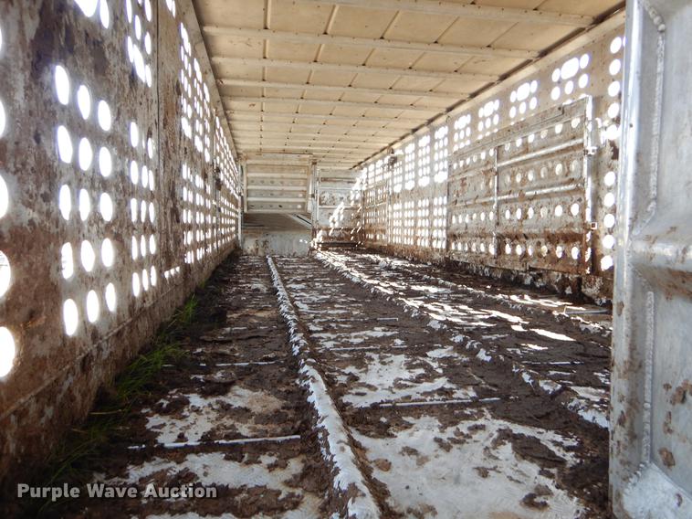 image for item EW9544 1996 Guthrie livestock trailer