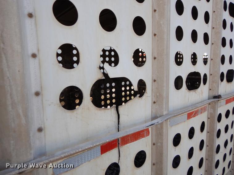 image for item EW9544 1996 Guthrie livestock trailer