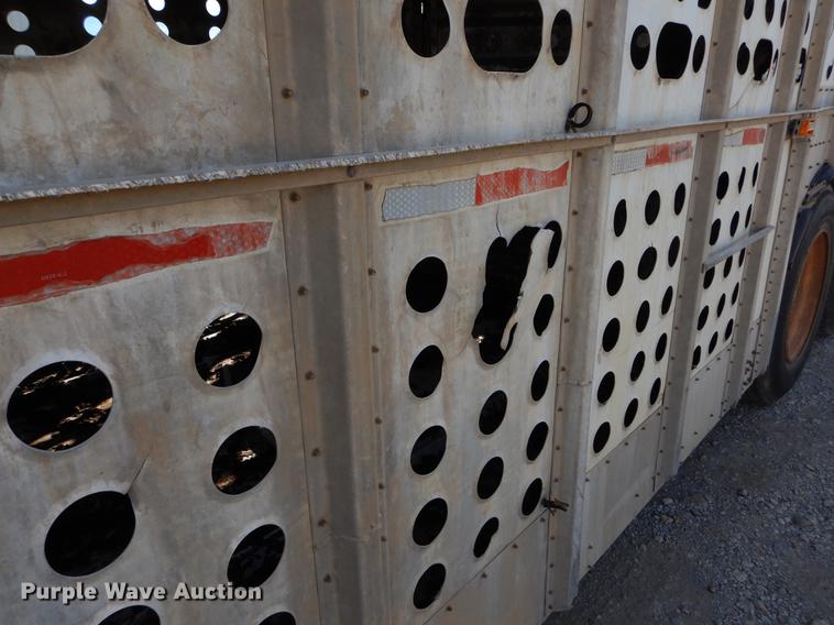 image for item EW9544 1996 Guthrie livestock trailer