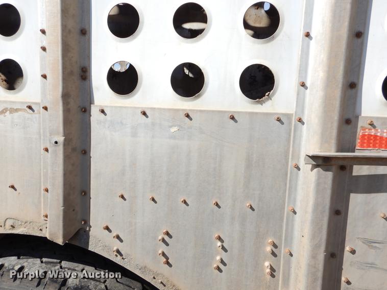image for item EW9544 1996 Guthrie livestock trailer