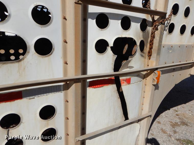 image for item EW9544 1996 Guthrie livestock trailer