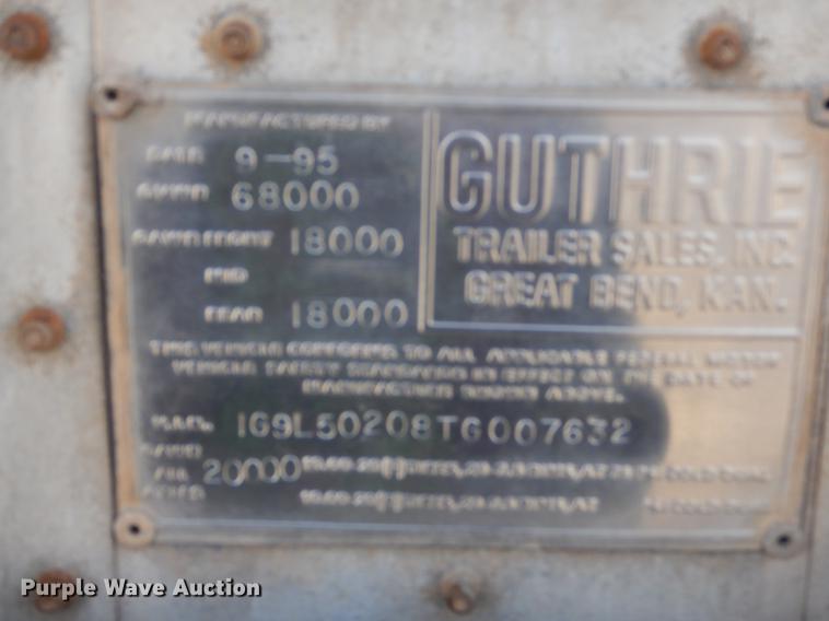 image for item EW9544 1996 Guthrie livestock trailer