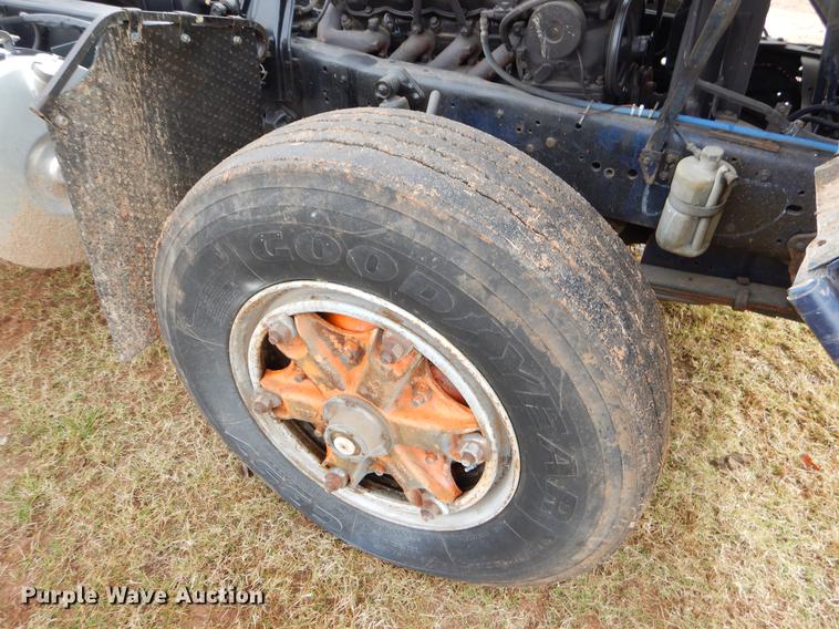 image for item EW9578 1989 Ford 800 yard truck