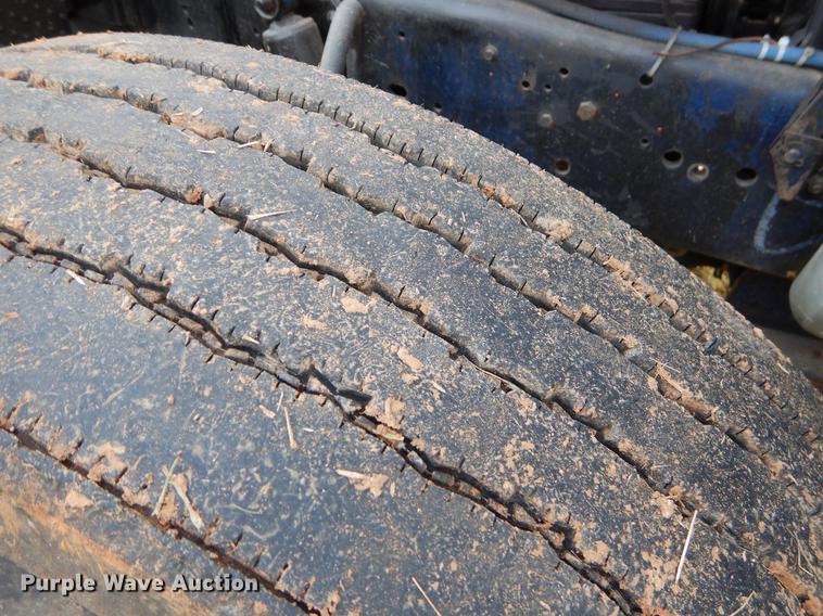 image for item EW9578 1989 Ford 800 yard truck