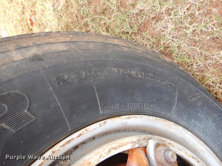 image for item EW9578 1989 Ford 800 yard truck