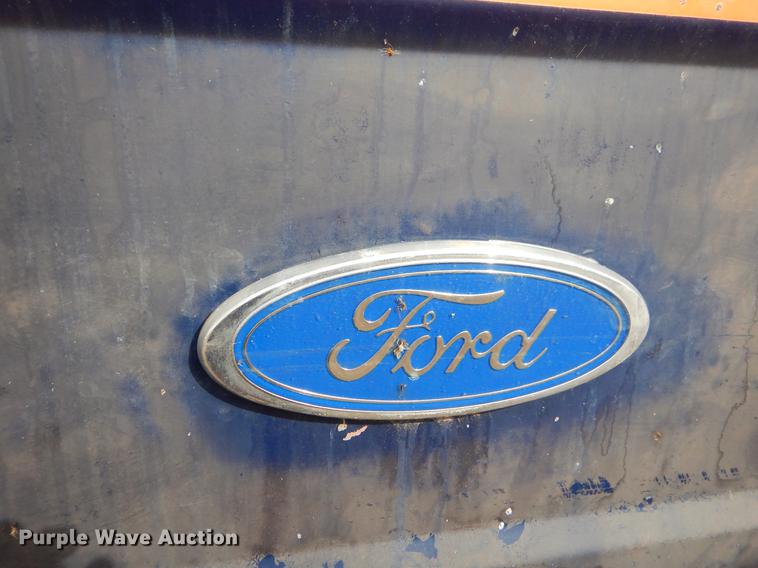 image for item EW9578 1989 Ford 800 yard truck