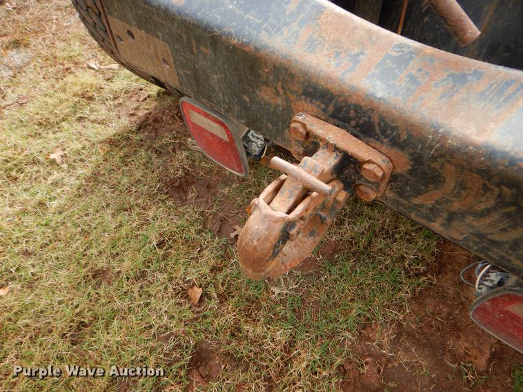 image for item EW9579 1998 Volvo VN semi truck