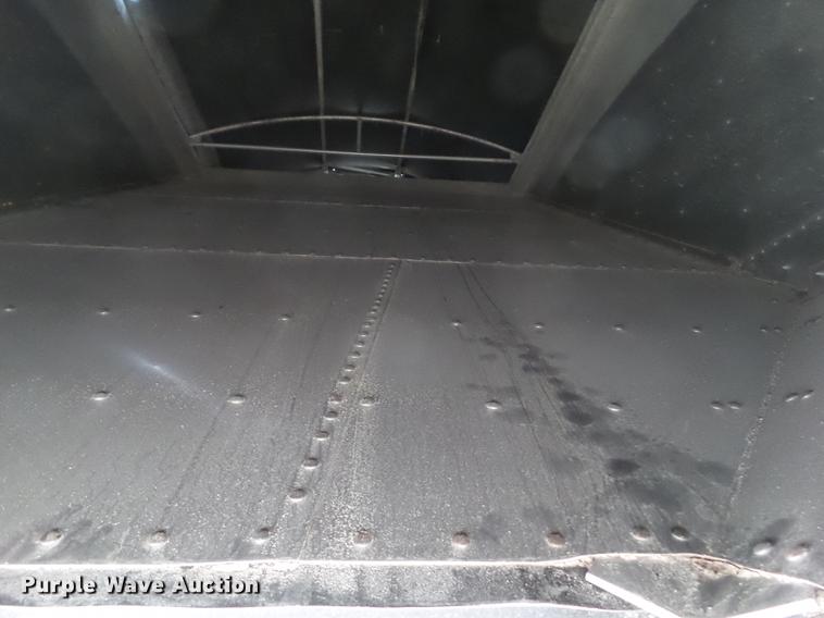 image for item L5716 2010 Wilson DWH-500 double hopper bottom grain trailer