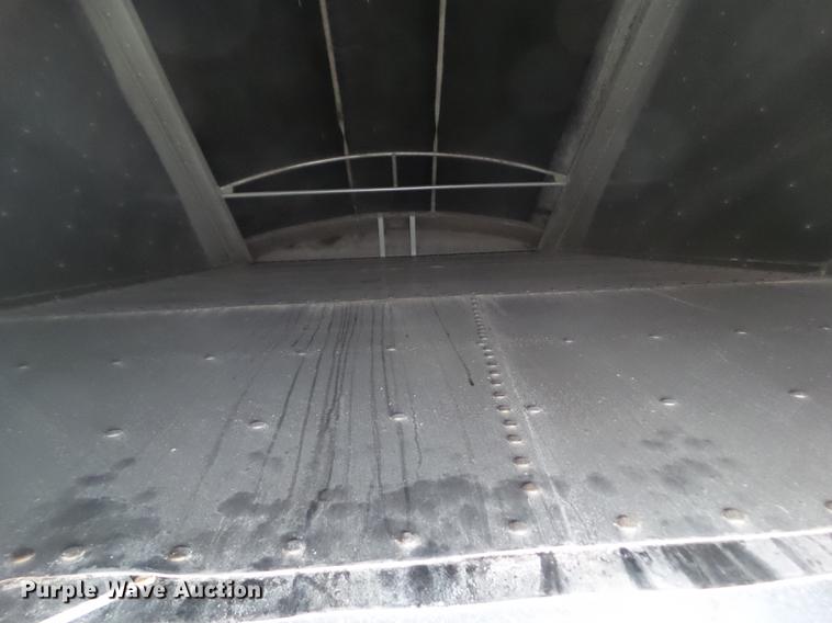 image for item L5716 2010 Wilson DWH-500 double hopper bottom grain trailer