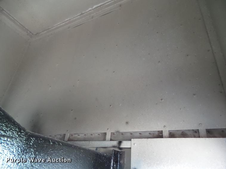 image for item L5716 2010 Wilson DWH-500 double hopper bottom grain trailer