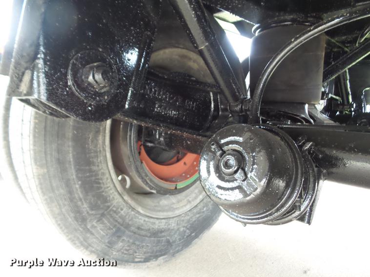 image for item L5716 2010 Wilson DWH-500 double hopper bottom grain trailer