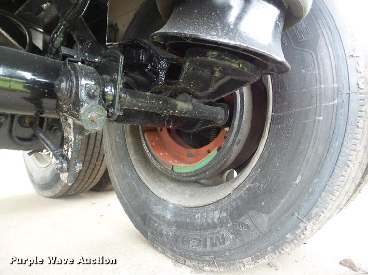 image for item L5716 2010 Wilson DWH-500 double hopper bottom grain trailer