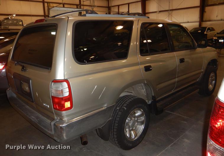 image for item DD8970 2000 Toyota 4Runner SUV