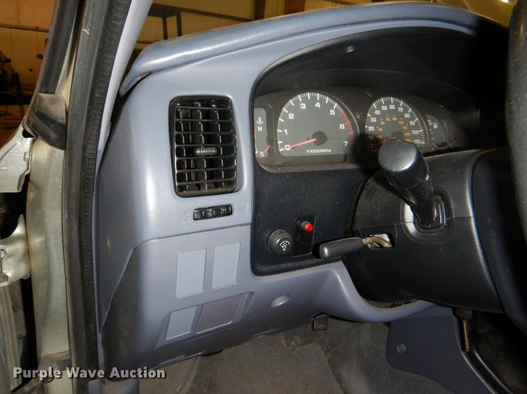 image for item DD8970 2000 Toyota 4Runner SUV