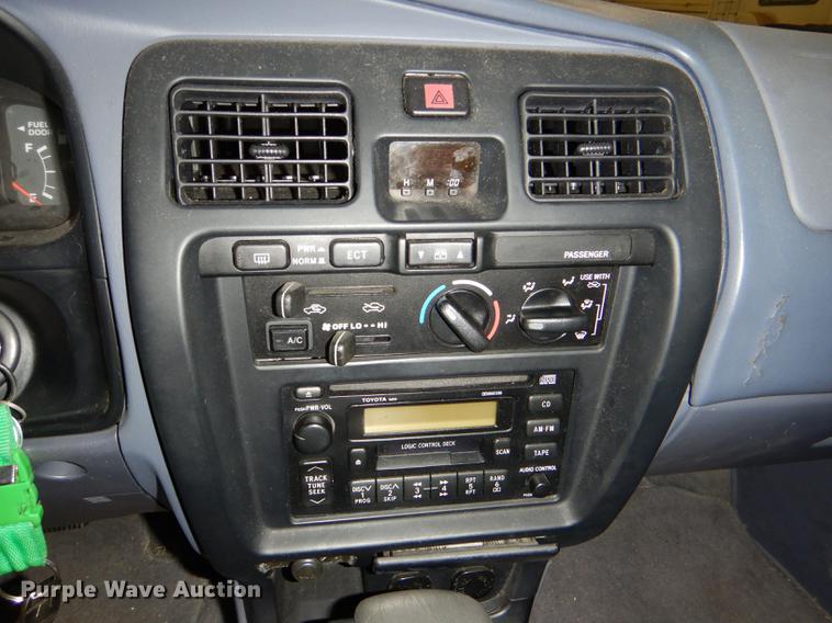 image for item DD8970 2000 Toyota 4Runner SUV