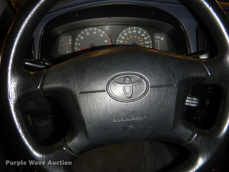 image for item DD8970 2000 Toyota 4Runner SUV